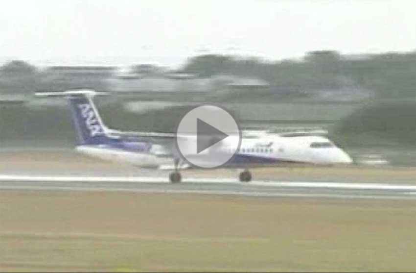 Atterrissage d'un DHC-8 avec le train avant rentré