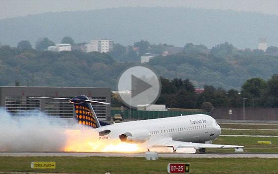Fokker 100 belly landing