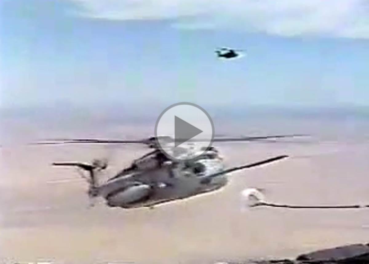 Ravitaillement en vol raté pour cet hélicoptère