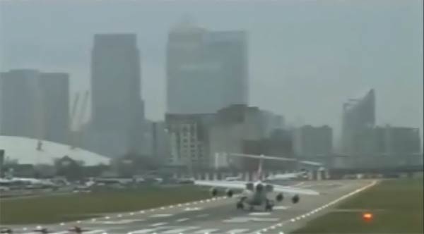 BAe-146 tough landing at London City Airport