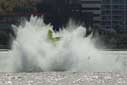 Crash Red Bull air race - Perth (Australie) – 15 avril 2010 - Le racer impacte l'eau à pleine vitesse