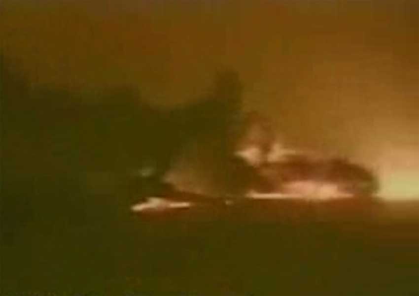Singapore Airlines Boeing 747 crash during takeoff in a typhon